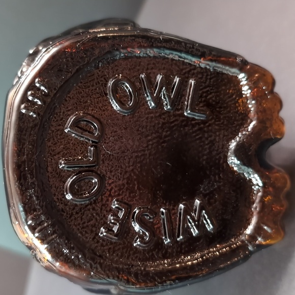 Vintage 1949s  Amber Glass Wise Old Owl Coin Bank. - Picture 7 of 8